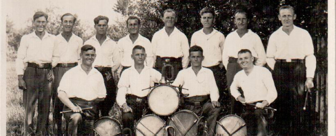 Der Spielmannszug des Arbeiterturn-Sportvereins Großenritte in den 1920er Jahren.