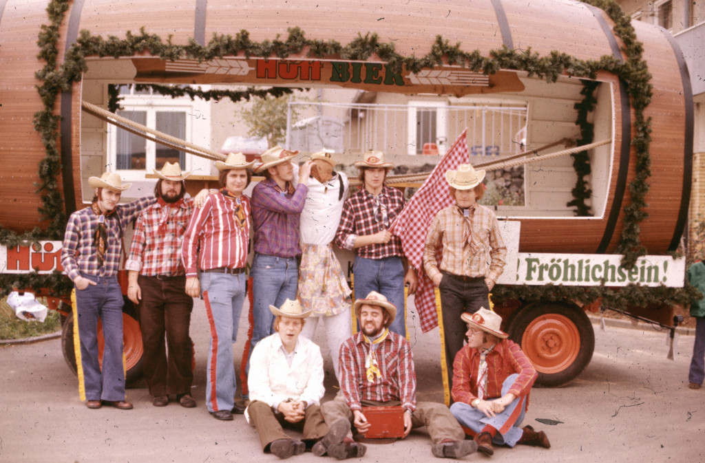 Das Kirmesteam des Großenritter Musik- und Spielmannszugs 1979