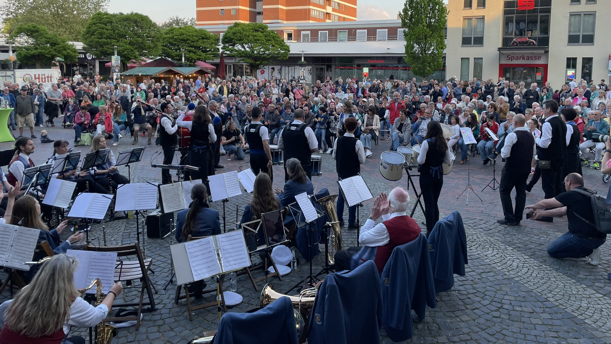 Deutsch-französische Serenade am 11. Mai 2024 auf dem Marktplatz Baunatal