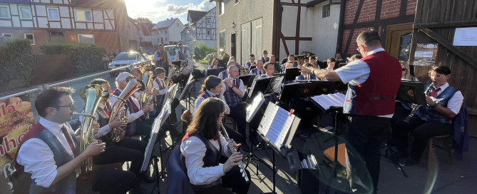 Scheunenfest bei Stocks in Elgershausen, anlässlich 165 Jahre Gasthaus Zum Goldenen Löwen.