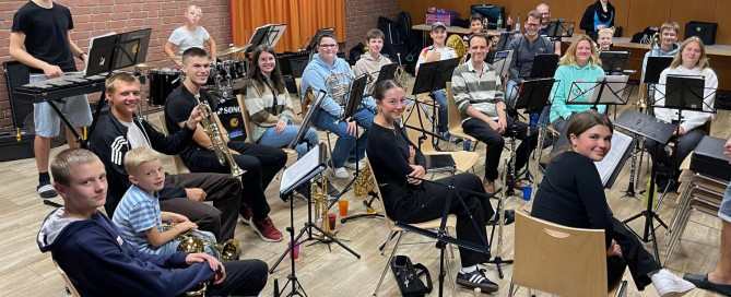 Das Jugendorchester vom Musikzug des GSV Eintracht Baunatal - Probenfreizeit 2025 in der DJH Eschwege.