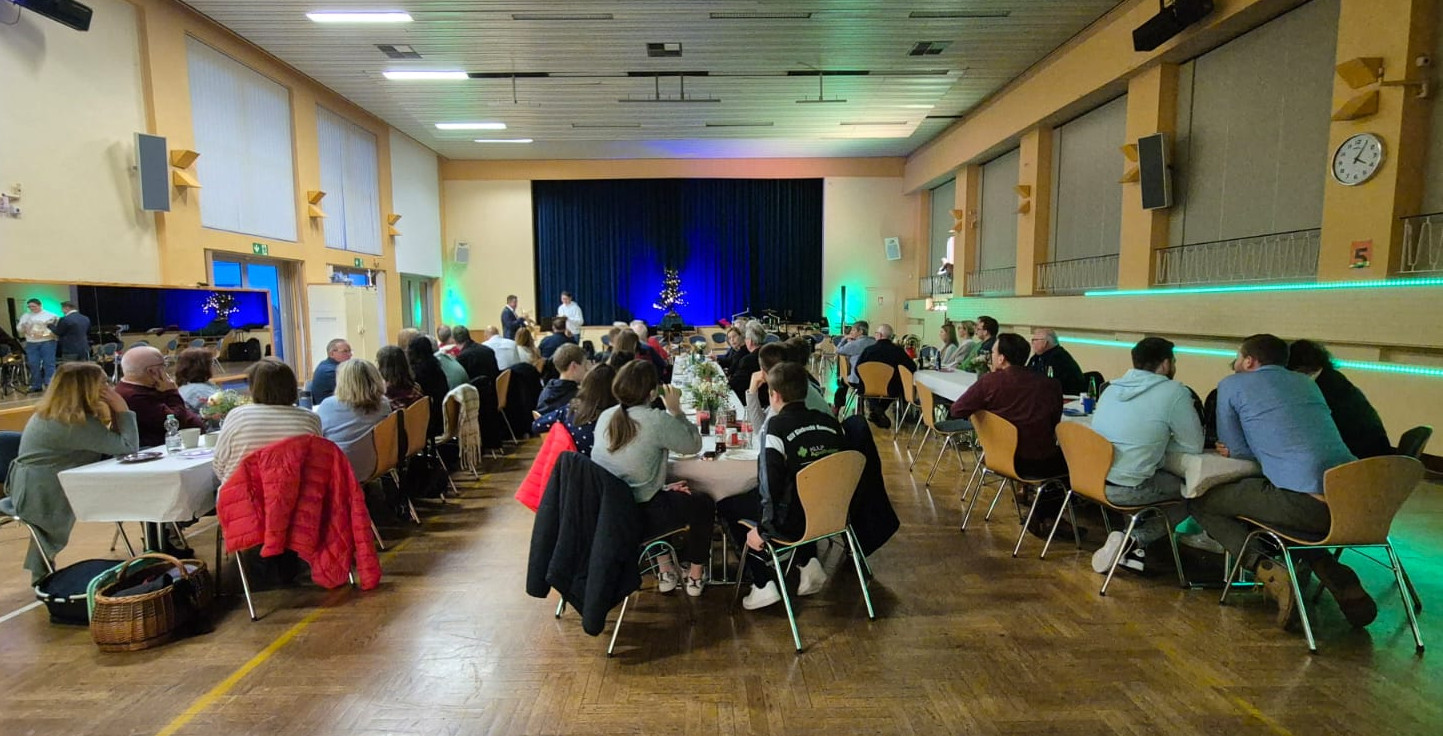 Großenritter Musikzug feiert besinnliche Weihnachtsfeier mit musikalischen Höhepunkten Großenritter Musikzug feiert besinnliche Weihnachtsfeier mit musikalischen Höhepunkten